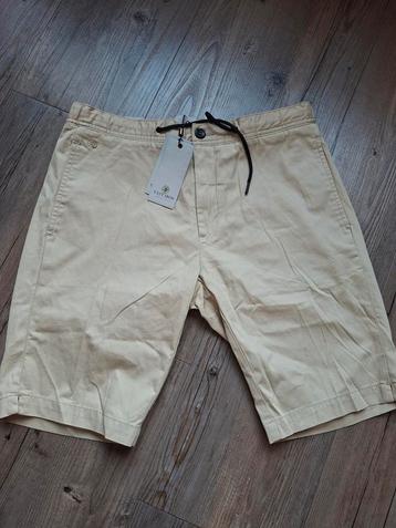 CAST IRON short W32 beschikbaar voor biedingen