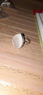 Antieke, zilveren ring van parelmoer, druppelvorm. Mt 16.5, Ophalen of Verzenden, Zilver, Ring, Met edelsteen