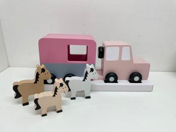 Houten paarden trailer Jabadabado beschikbaar voor biedingen
