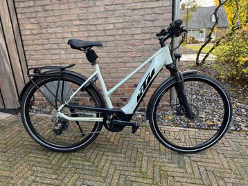 Schitterende KTM macina 630 luxe ebike twv 4000€ ZGAN 2022 beschikbaar voor biedingen