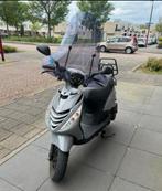 Mooie Piaggio, Fietsen en Brommers, Benzine, Maximaal 45 km/u, Zo goed als nieuw, Zip