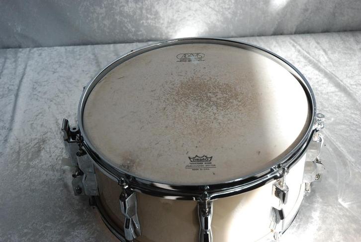 Adams Marching snare nieuw resovel 14x6 inch  <25251983>, Muziek en Instrumenten, Instrumenten | Onderdelen, Gebruikt, Drums of Percussie