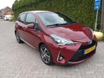 Toyota Yaris 1.5 Hybrid Executive | Navigatie | LM-velgen |, 12 maanden, Gebruikt, 4 cilinders, Leder en Stof