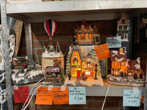 Kerstdorp huisjes accessoires enz oa Lemax intratuin enz, Diversen, Kerst, Ophalen