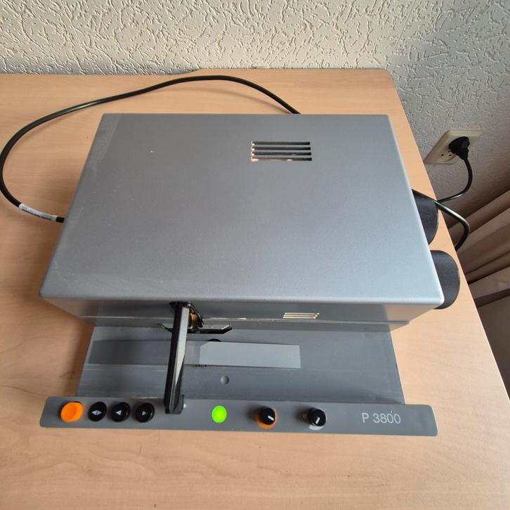 Rollei Diaprojector met 2 lenzen, Audio, Tv en Foto, Diaprojectors, Gebruikt, Ophalen