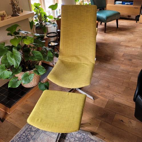 Vintage Kare design draaifauteuil met voetenbank, Huis en Inrichting, Fauteuils, Gebruikt, Metaal, Stof, 50 tot 75 cm, 75 tot 100 cm