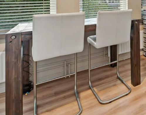 Industriële_massief houten eettafel_merk XOOON_+ 2x Stoel., Huis en Inrichting, Tafels | Eettafels, Gebruikt, 50 tot 100 cm, 150 tot 200 cm