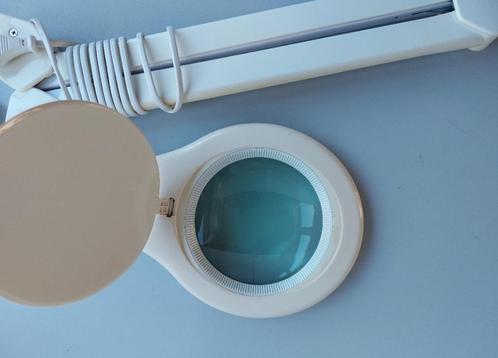 Loeplamp, Handwerklamp met led-verlichting, Hobby en Vrije tijd, Vergrootglazen, Loepen en Loeplampen, Gebruikt, Loeplamp, Ophalen of Verzenden
