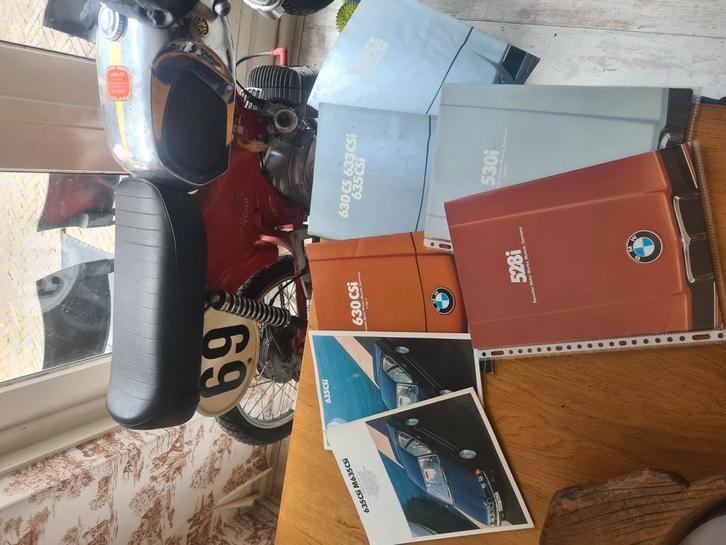 Oude Bmw E24 verkoopfolders !, Verzamelen, Automerken, Motoren en Formule 1, Auto's, Ophalen of Verzenden