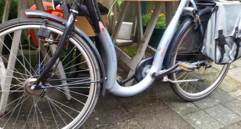 Echt EXLUSIEVE DAMES FIETS MET LAGE INSTAAP,PRACHTIGE WERK, Fietsen en Brommers, Fietsen | Dames | Damesfietsen, Zo goed als nieuw