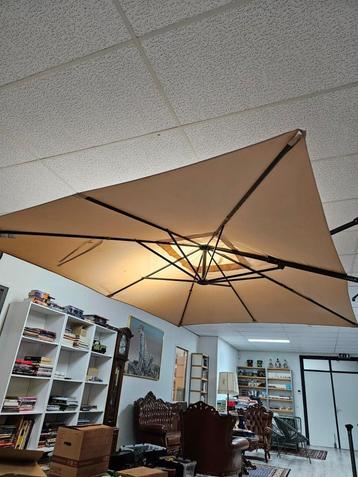 Ikea Seglaro zweefparasol voor €95,-  beschikbaar voor biedingen