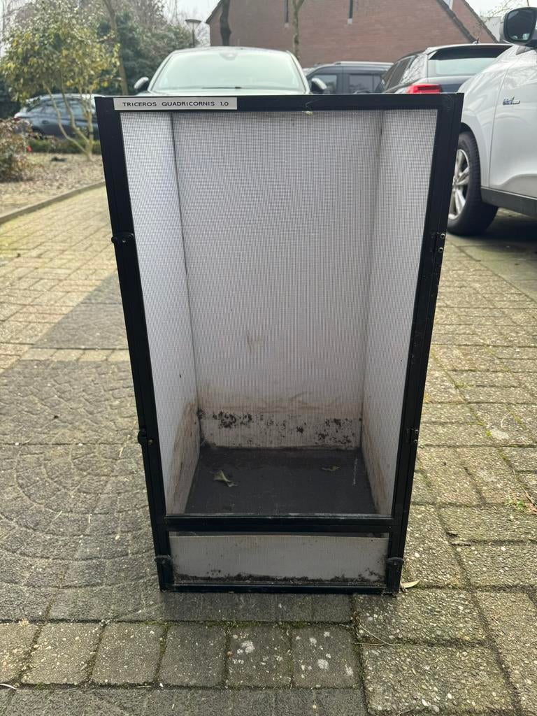 Gazen zoomed terrarium nog 1 beschikbaar, Ophalen, Zo goed als nieuw