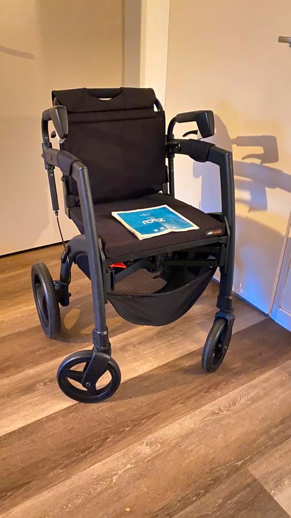 Rollz Motion 2 rollator & rolstoelcombinatie, Diversen, Rollators, Zo goed als nieuw, Lichtgewicht, Opvouwbaar, Ophalen