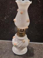 Vintage melkwitte olielamp met roosjes, Ophalen of Verzenden