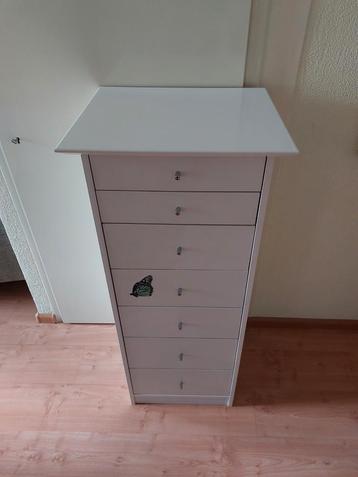Ladekast met 7 laden, witte kast. Vintage.  beschikbaar voor biedingen