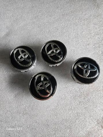 Originele nieuw Toyota naafdoppen  beschikbaar voor biedingen