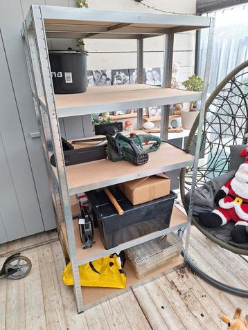 2 stuks Metalen Stellingkast met 5 Planken beschikbaar voor biedingen