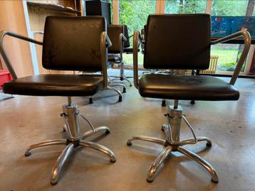 kappersstoelen beschikbaar voor biedingen