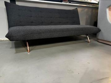 Slaapbank grijs (design) 180x107 cm beschikbaar voor biedingen