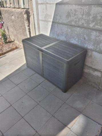 Tuinkussen box beschikbaar voor biedingen