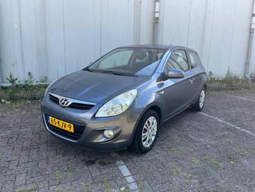 Hyundai i20 1.2 3-DRS 2010 Grijs beschikbaar voor biedingen