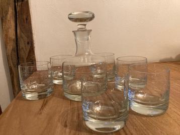 karaf met 6 glazen - whiskey karaf gegraveerd glas met bloem beschikbaar voor biedingen