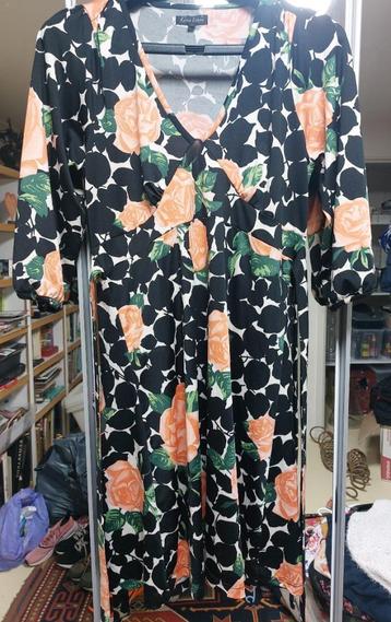 Jurk van King Louie zwart met rozenprint maat L. Retro beschikbaar voor biedingen