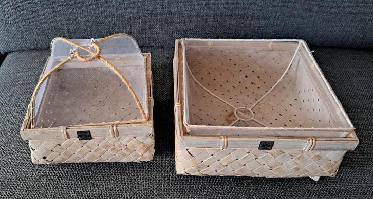 Riviera Maison Bamboe Manden Gaasdeksel Vliegenkap - 2 Stuks, Huis en Inrichting, Woonaccessoires | Schalen en Manden, Nieuw, Mand