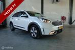 Kia Niro 1.6 Hybrid DynamicLine - RIJKLAARPRIJS, 74 €/maand, Met garantie (alle), Leder en Stof, Wit