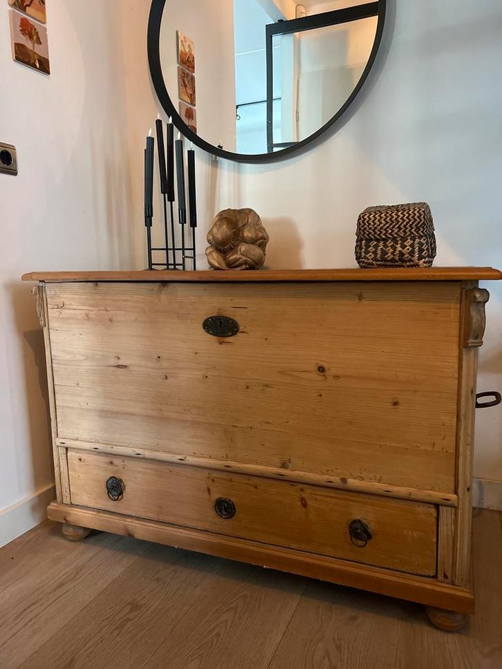Antieke dekenkist met klep en lade, Huis en Inrichting, Kasten | Dressoirs, Gebruikt, 100 tot 150 cm, 50 tot 75 cm, Met lade(s)