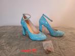 Baby blauwe pumps. Maat 38. Alléén aangehad met fotoshoots., Pumps, Blauw, Ophalen of Verzenden, Zo goed als nieuw
