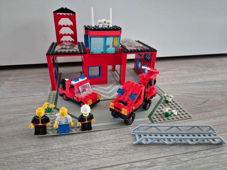 Lego brandweer kazerne vintage 6385 niet compleet, Kinderen en Baby's, Speelgoed | Duplo en Lego, Gebruikt, Ophalen of Verzenden