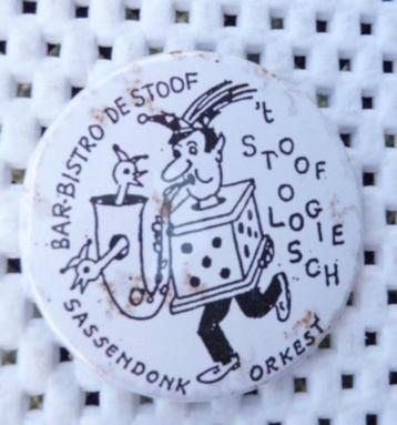 CARNAVALSPULLEN O.A.BUTTONS 6, SASSENDONK, EN BACK TO 80 S beschikbaar voor biedingen