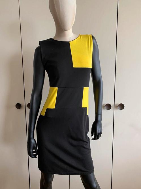 Mooie vrolijke casual jurkje in maat 38 in prima staat, Kleding | Dames, Jurken, Zo goed als nieuw, Maat 38/40 (M), Geel, Knielengte