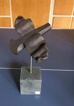 Beeld " vleugellam " op console., Antiek en Kunst, Kunst | Beelden en Houtsnijwerken, Ophalen of Verzenden