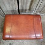 Poef in schapenleer cognac NIEUW in Chesterfield stijl, Ophalen, Minder dan 50 cm, Gebruikt, Leer