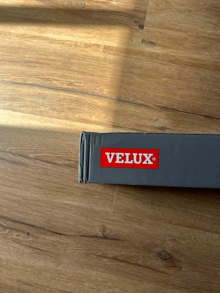 Velux Dakraamhor - Nieuw in doos!, Doe-het-zelf en Verbouw, Rolluiken, Nieuw, 100 tot 150 cm, 100 tot 150 cm, Wit, Ophalen of Verzenden
