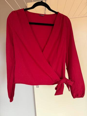 Rood overslag blouse m.36 beschikbaar voor biedingen