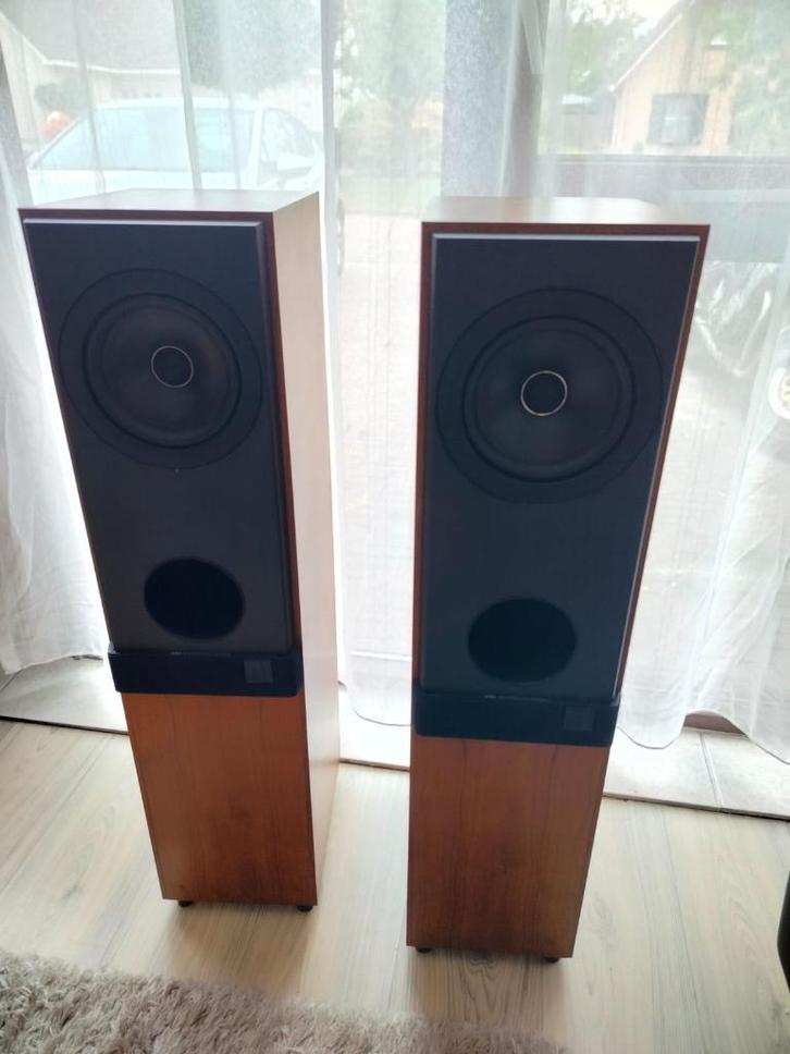 KEF 103.4 103/4 Reference - Overhauled and in great conditio, Audio, Tv en Foto, Luidsprekers, Gebruikt, Front, Rear of Stereo speakers