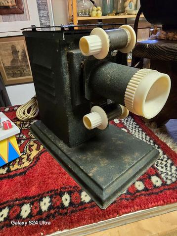 Film camera antieke 
 beschikbaar voor biedingen