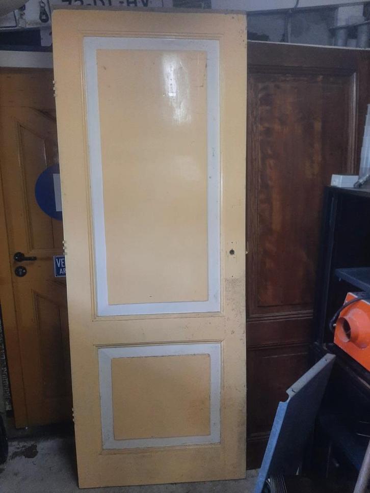 Oude houten stompe paneeldeur. 2 panelen binnendeur, Doe-het-zelf en Verbouw, Deuren en Horren, Gebruikt, Binnendeur, 200 tot 215 cm