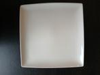 Yong Squito plat bord, 23,5 x 23,5 cm., wit, Ophalen, Zo goed als nieuw, Bord(en), Overige stijlen