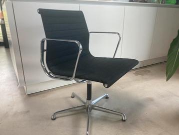 3 Charles Eames EA 108 ICF Cadsana beschikbaar voor biedingen