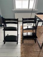 2 zwarte refurbished Tripp Trapp kinderstoelen, Ophalen, Gebruikt, Meegroeistoel