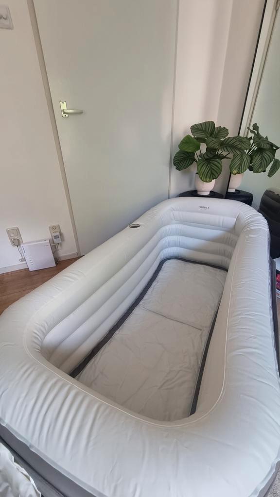 Tubble Amsterdam opblaasbaar bad, Tuin en Terras, Bubbelbaden en Hottubs, Zo goed als nieuw, Ophalen