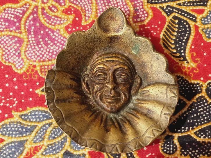 Mooi antiek brons schaaltje uit Engeland als een harlekijn., Antiek en Kunst, Antiek | Koper en Brons, Brons, Ophalen of Verzenden