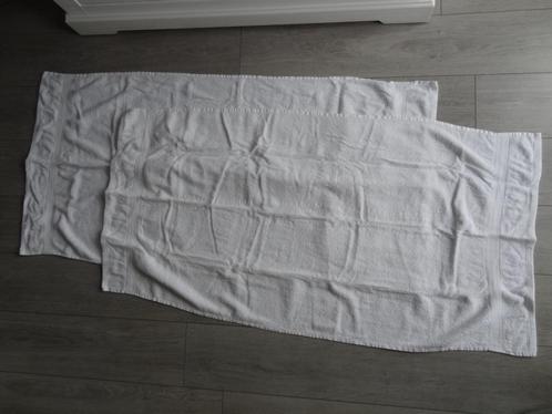 NIEUW! 2x Badlaken 140X70cm V&D >Snelle Verzending!<, Huis en Inrichting, Badkamer | Badtextiel en Accessoires, Nieuw, Handdoek