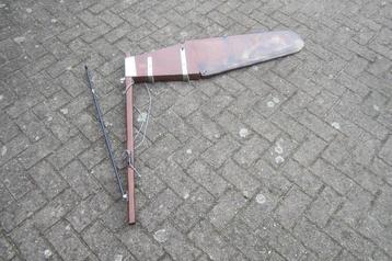 houten roer met ophaalbaar roerblad beschikbaar voor biedingen