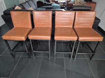 4 barkrukken beschikbaar voor biedingen