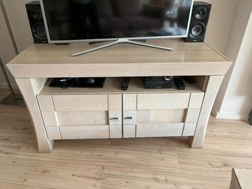 Televisiekast